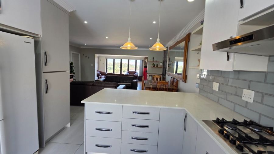 3 Bedroom Property for Sale in Hartenbos Central Western Cape